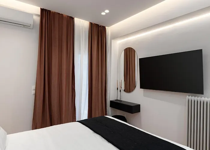 Acropolis White Key Residence
