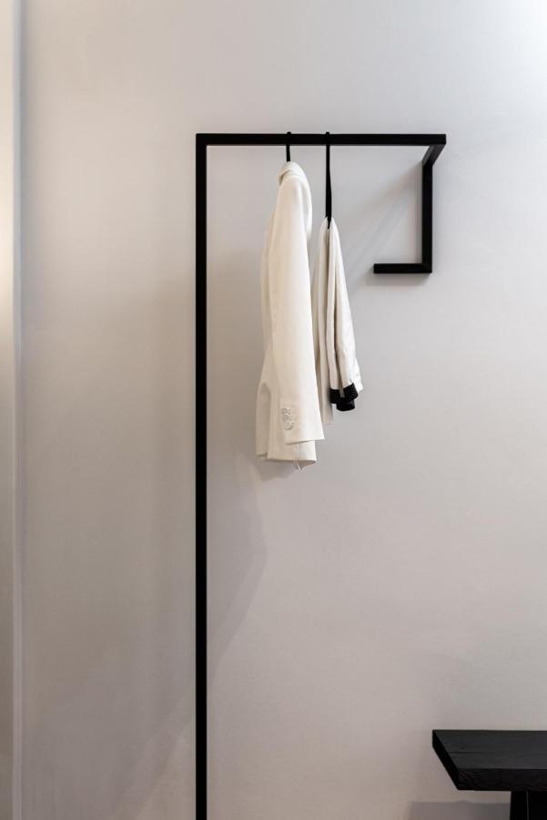 Acropolis White Key *
