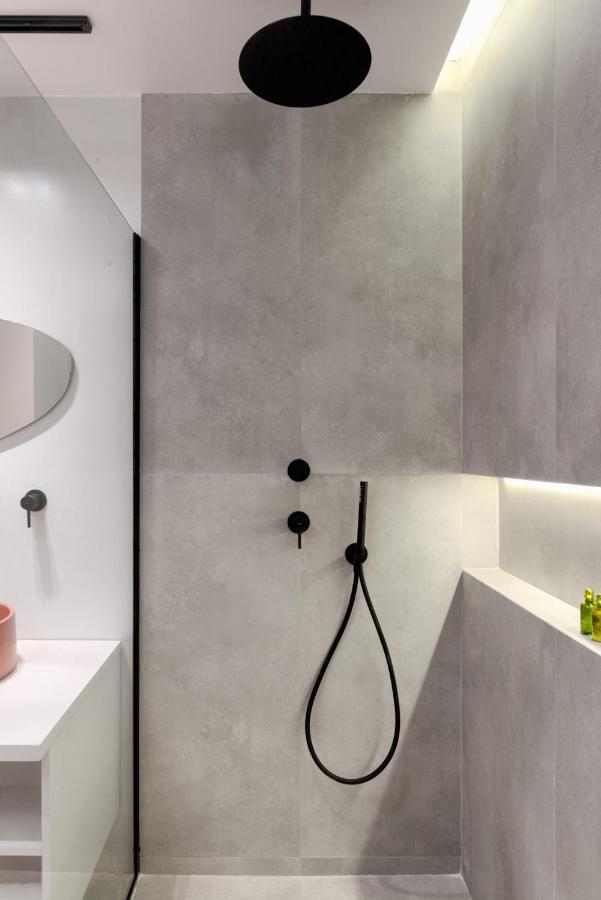 Apartment Acropolis White Key